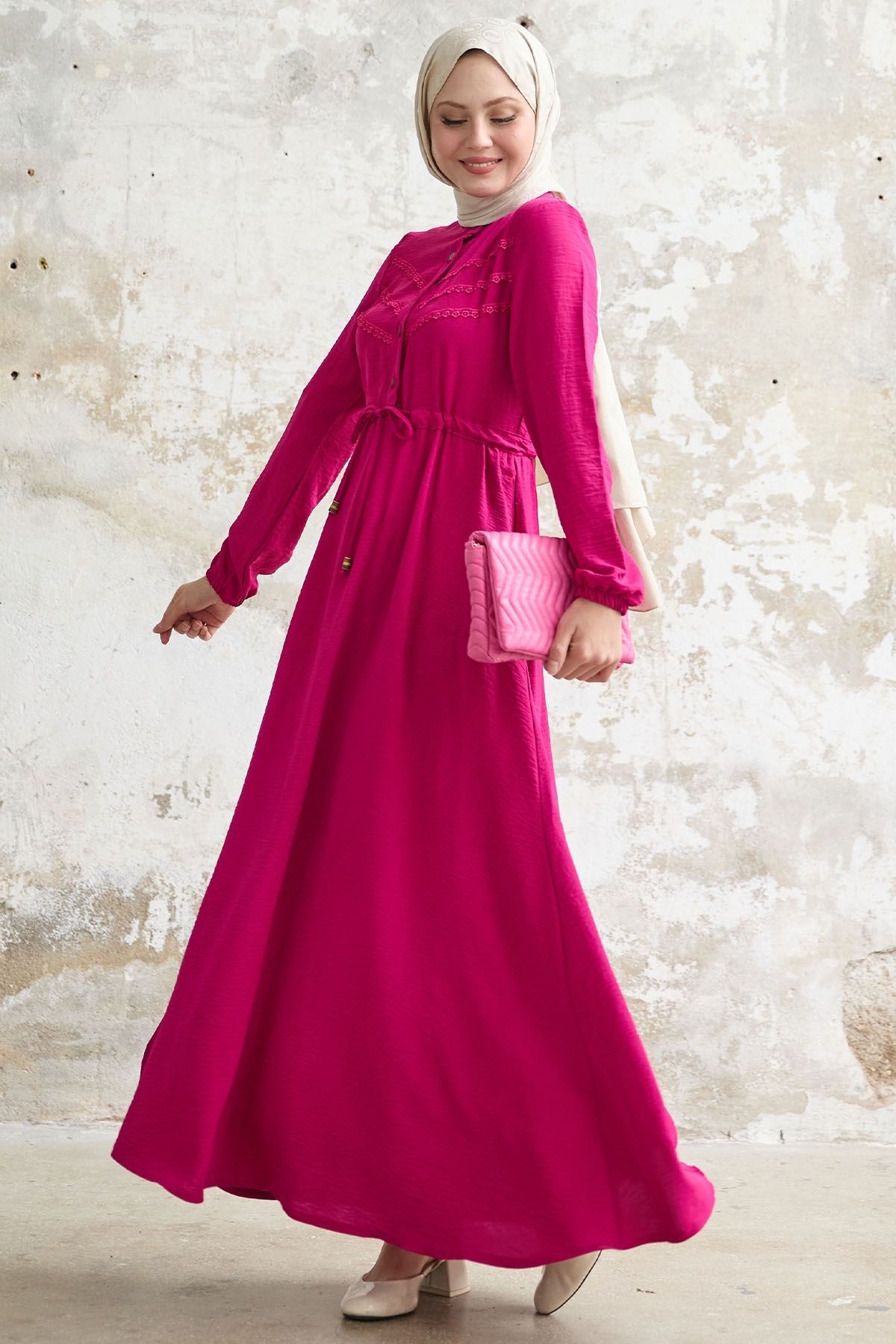 InStyle-Rochie Ayrobin Fuchsia - Detaliat Guipur 5
