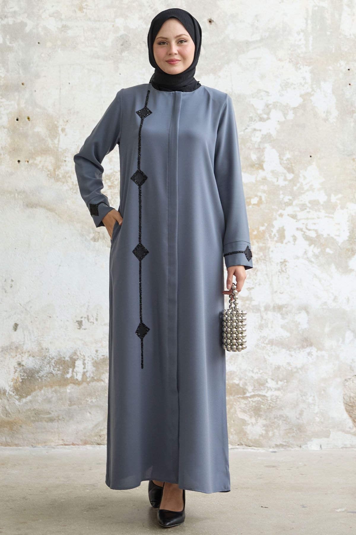 Деталь InStyle Diamond Stone Grey Abaya MS00ALT0040