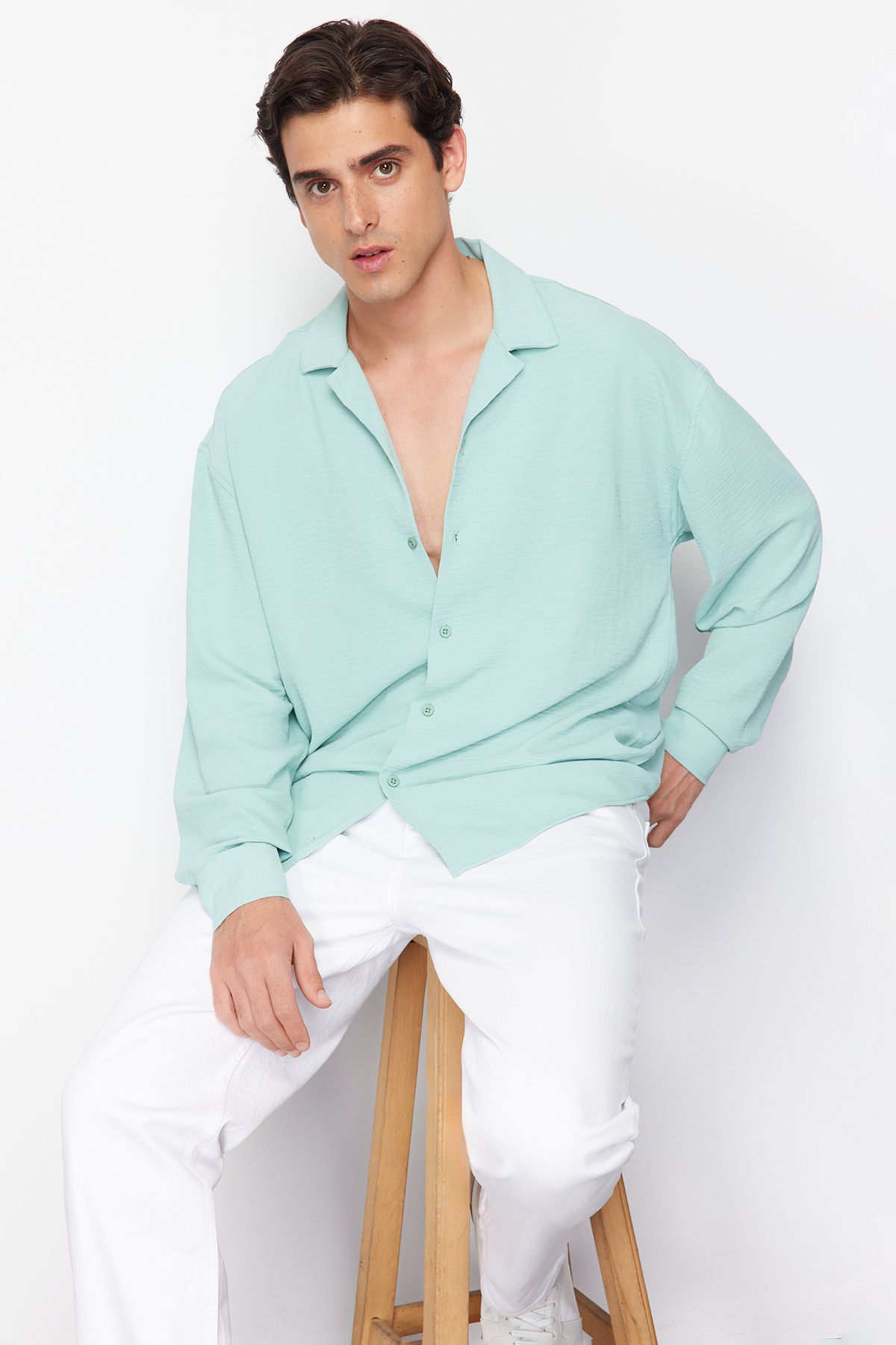 Trendyol Collection Letnia Koszula Apaş Z Kołnierzykiem Oversize I Wyglądem Lnianym - Mężczyzna - XL
