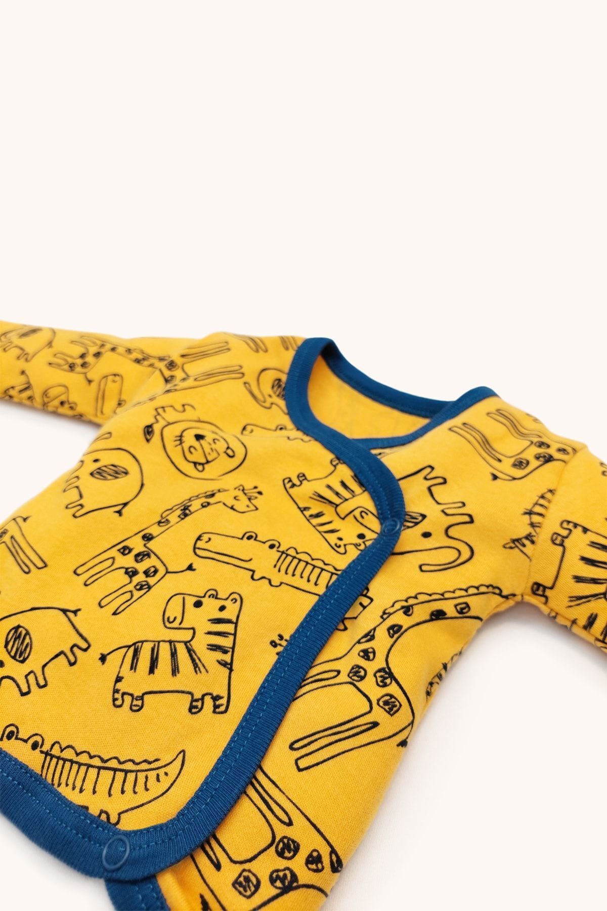 bebizu Zürafa Baskılı Şapkalı Fularlı Kendinden Patikli Pantolon 4'lü Set fotoğrafı 4 (önizleme)