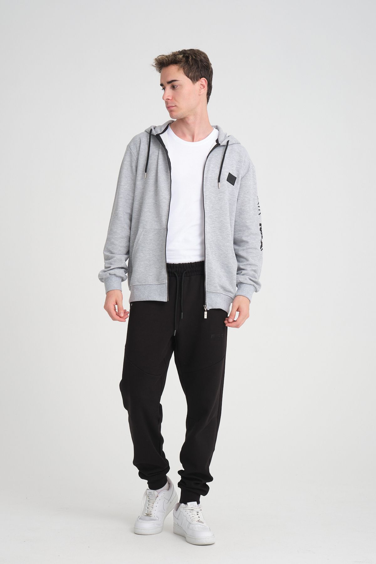 Erkek Yumuşacık Kumaşlı Fermuarlı Nakışlı Kapüşonlu Giri Sweatshirt