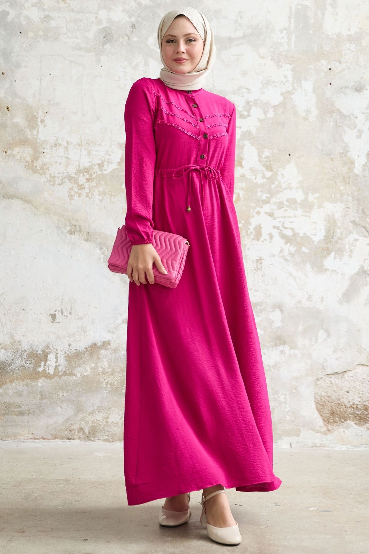 InStyle-Rochie Ayrobin Fuchsia - Detaliat Guipur 4