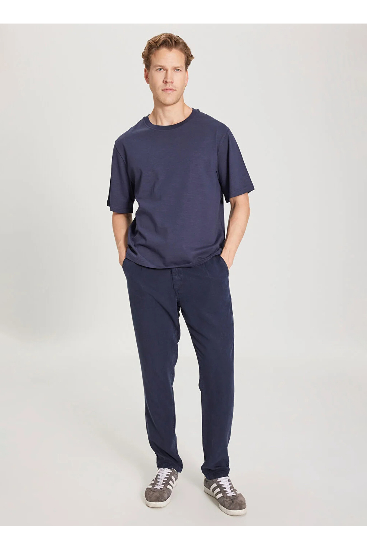 رنگلر تی شرت مردانه یقه گرد سرمه ای W241556410 معمولی