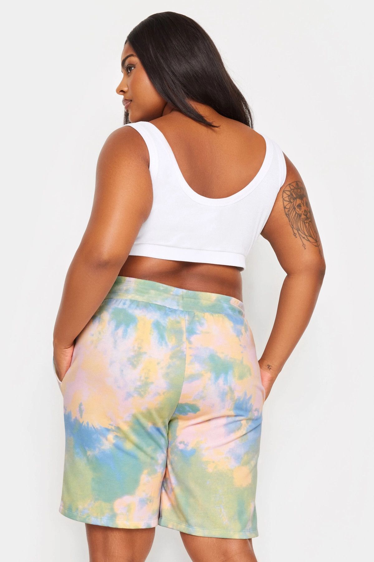 Stil Diva-Large Size Tie-dye Patterned Shorts with Pockets and Drawstring Waist 303209 5