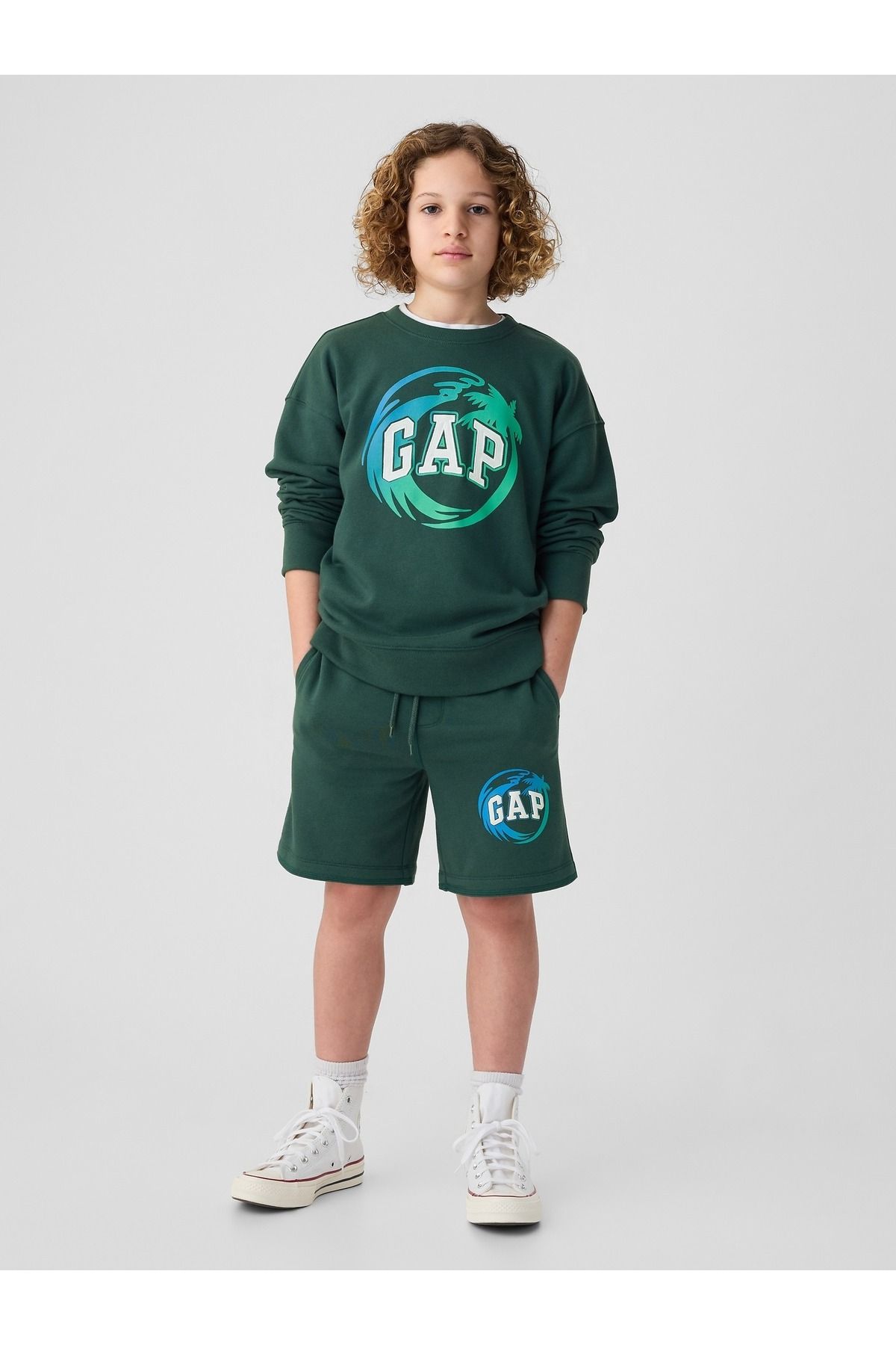 Зеленые спортивные шорты GAP Boy с логотипом 406763