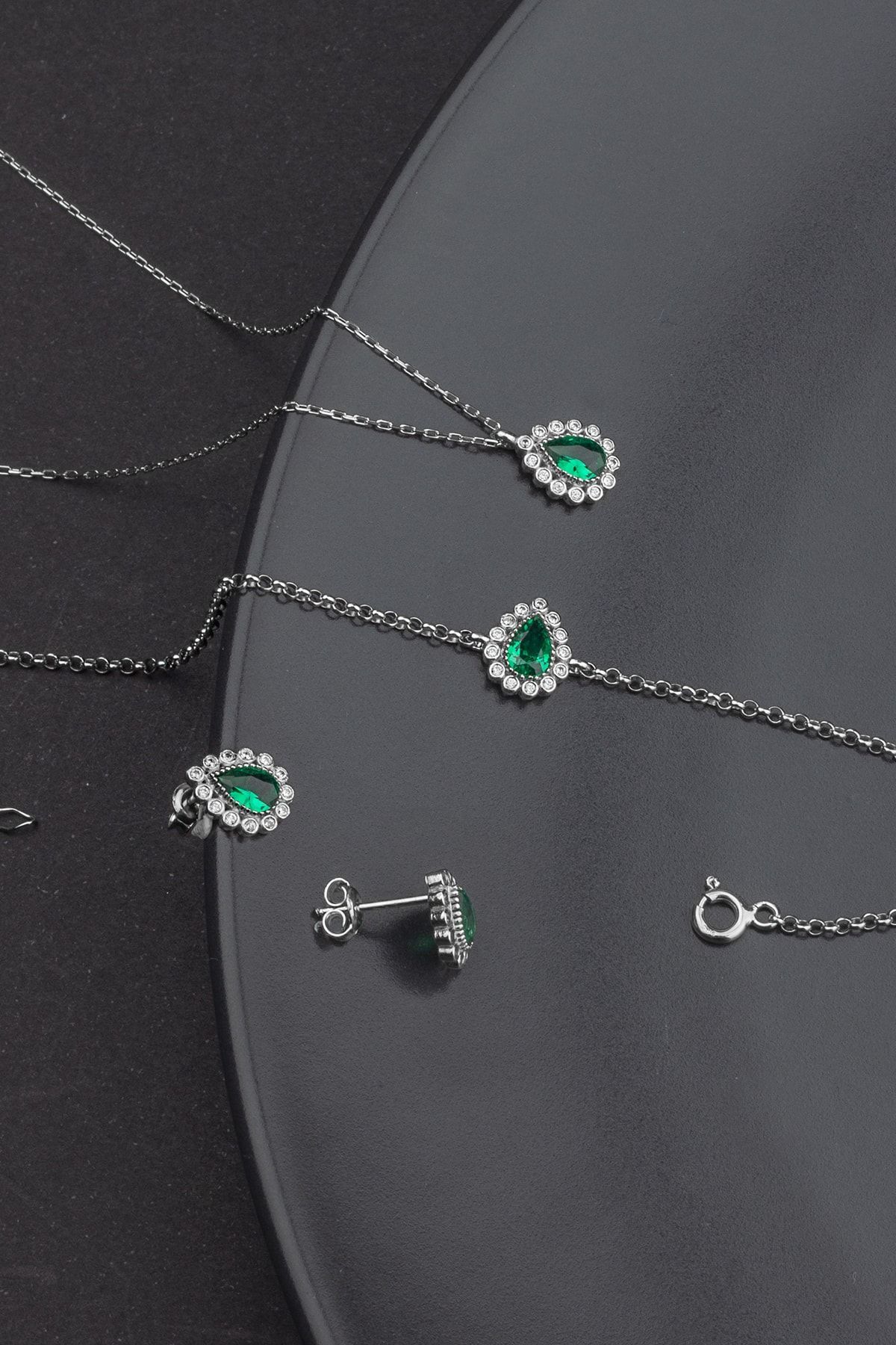 LINTERNA 925 Ayar Gümüş Damla Zümrüt Model Kolye Ve Bileklik Takı Seti