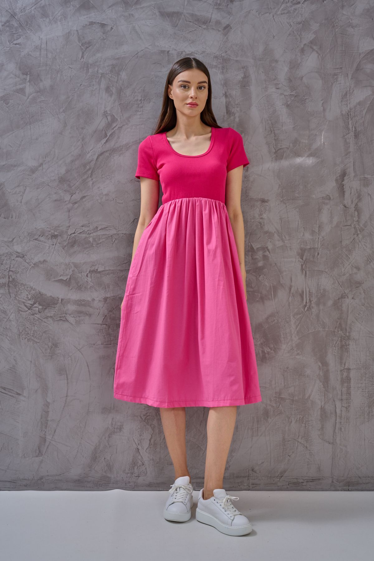 https://cdn.dsmcdn.com/ty1337/product/media/images/prod/QC/20240528/16/e3628e46-a5e9-3229-9e43-dbc76b076eac/1_org_zoom.jpg