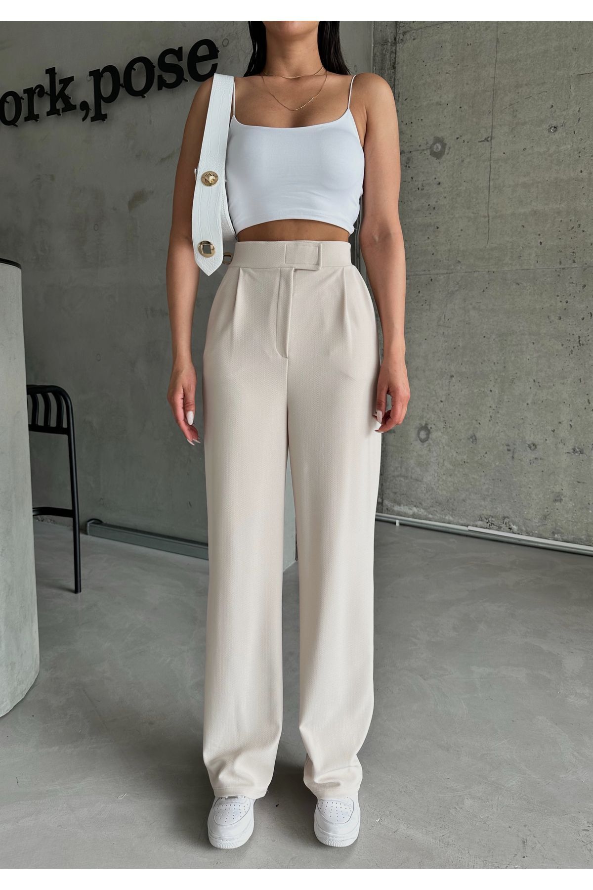 complete the look image