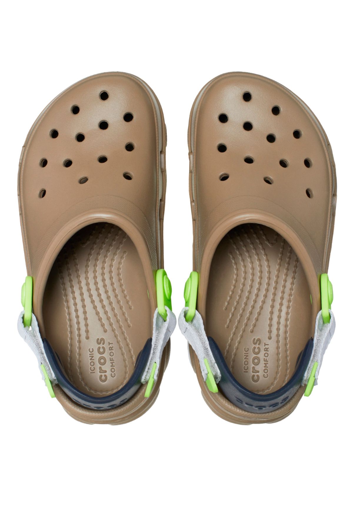 دمپایی مدل All Terrain Sabo از برند کراکس با طراحی بسیار راحت و رنگ خاکی Crocs
