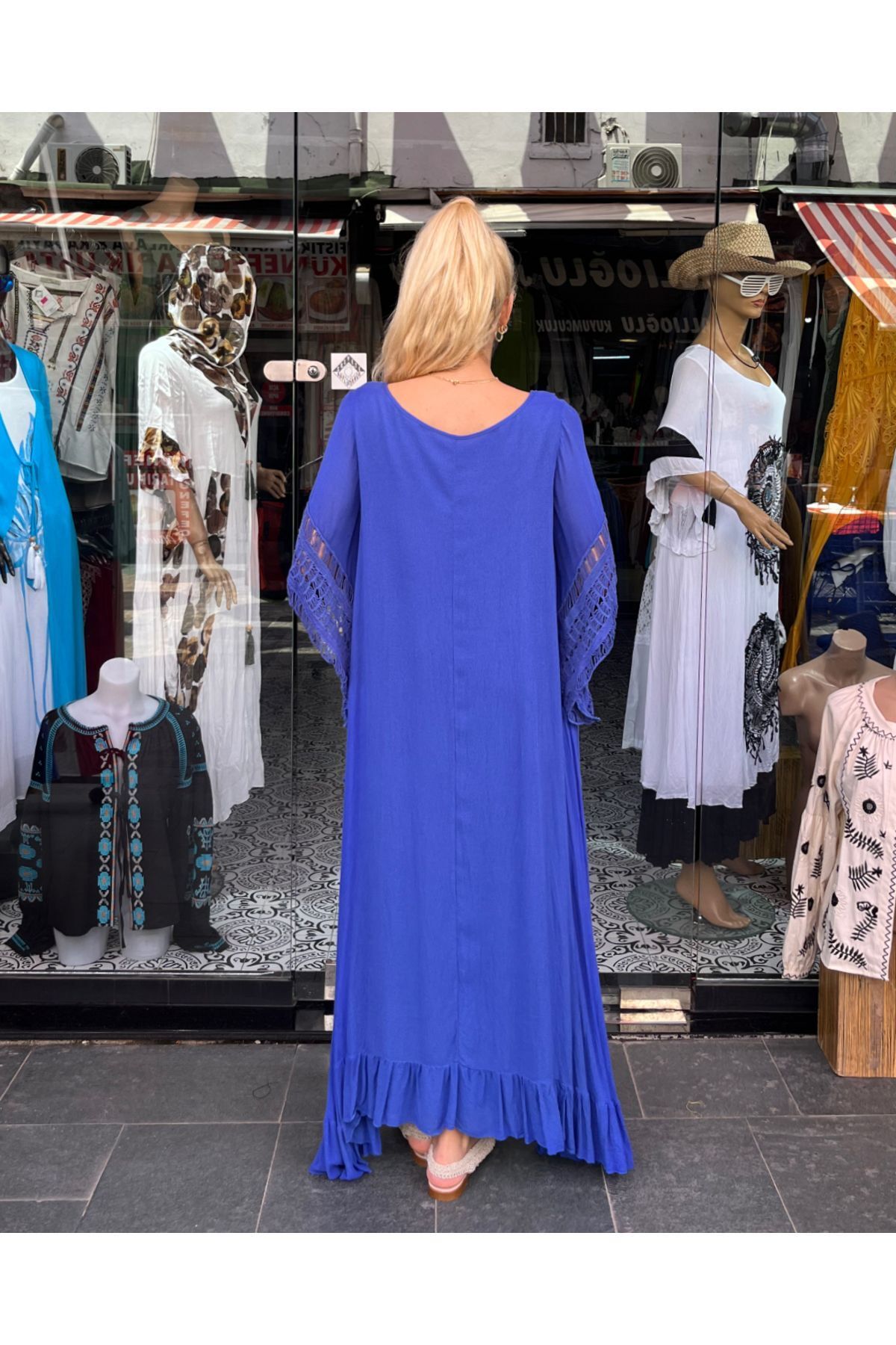 Sosyete Kaplumba a Authentic Voile Cotton Guipure Detailed Parliament Blue Plus Size Maxi Dress with Pockets Trendyol