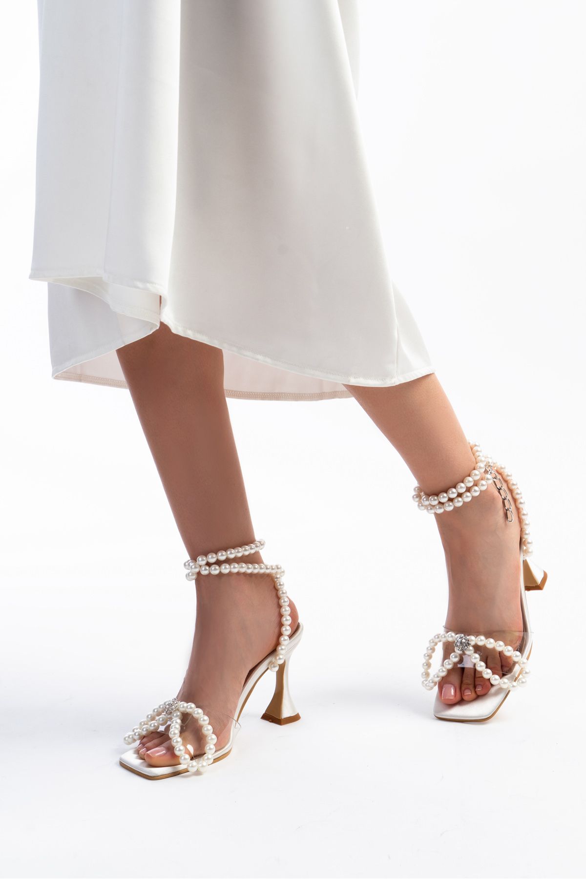 NİŞANTAŞI SHOES-Sandale cu toc pentru femei Ariel cu curea la gleznă cu detalii din sidef și perle 2