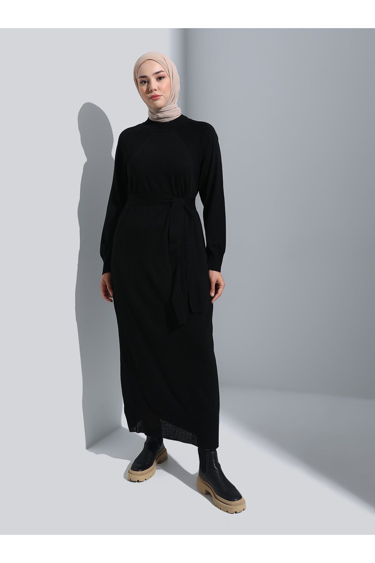 Refka-Gürtel Detaillierte Reglan Ärmel Strick Hijab Kleid - Schwarz - Refka 7