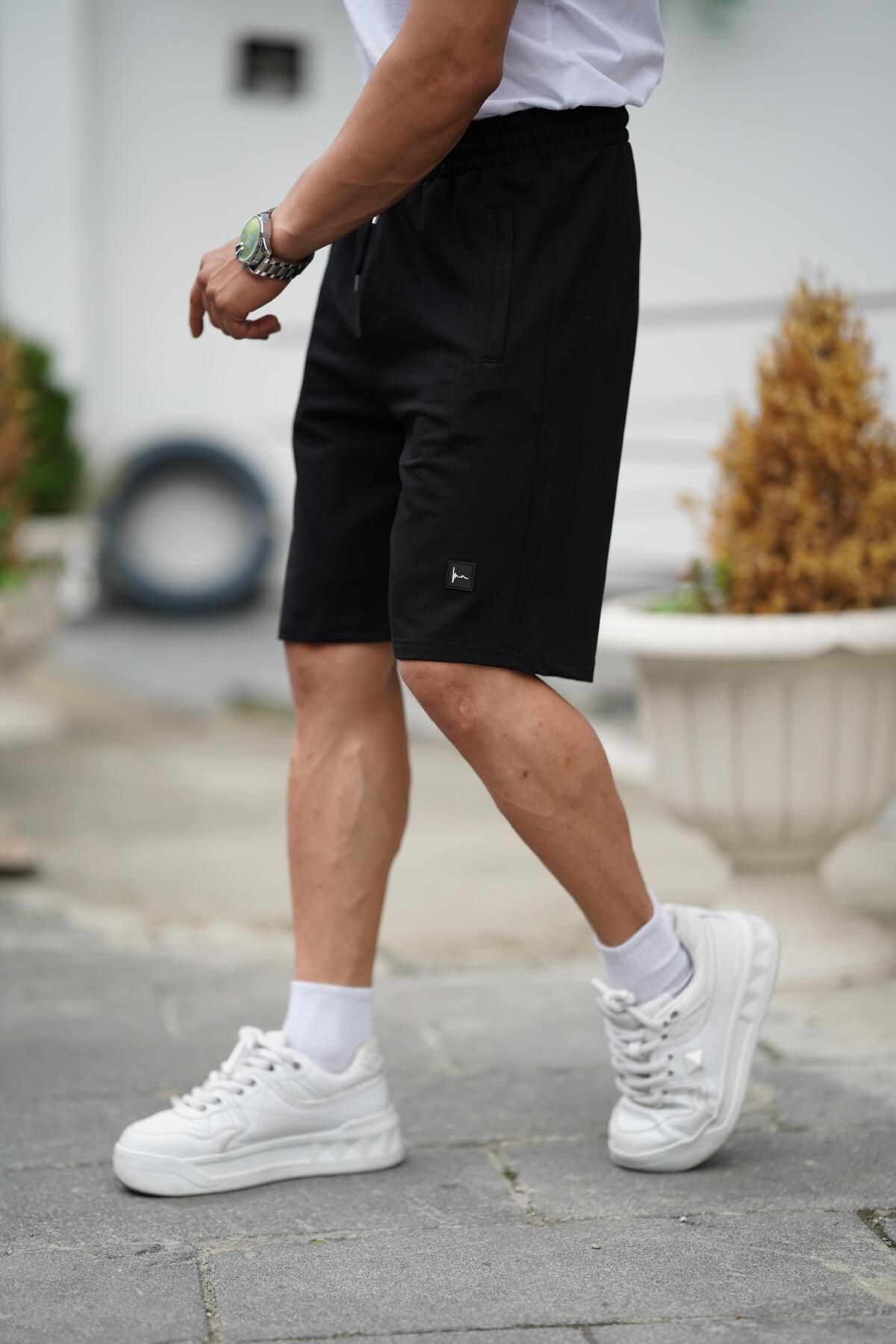 Erkek Comfort Fit Siyah Şort & Bermuda