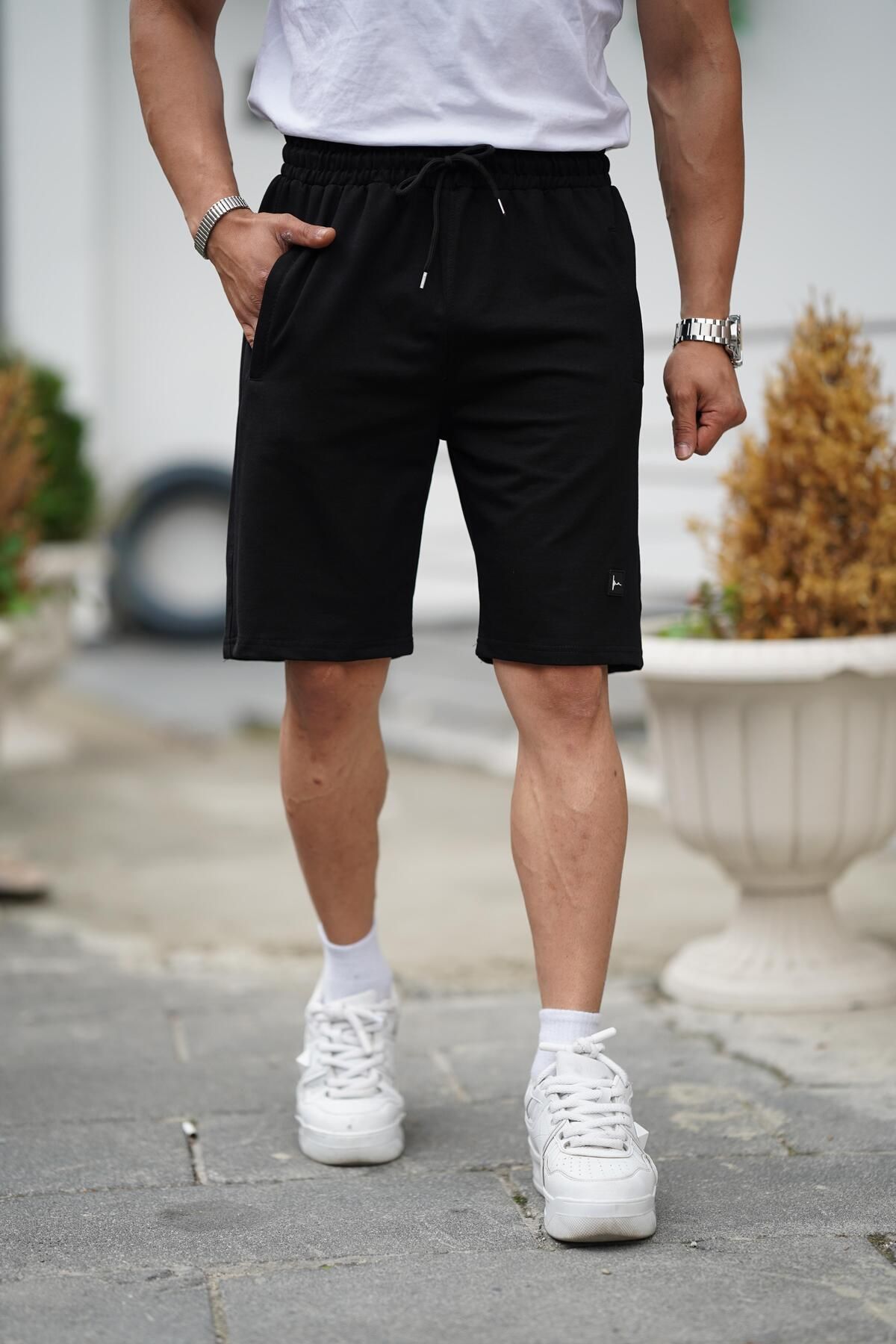 Erkek Comfort Fit Siyah Şort & Bermuda