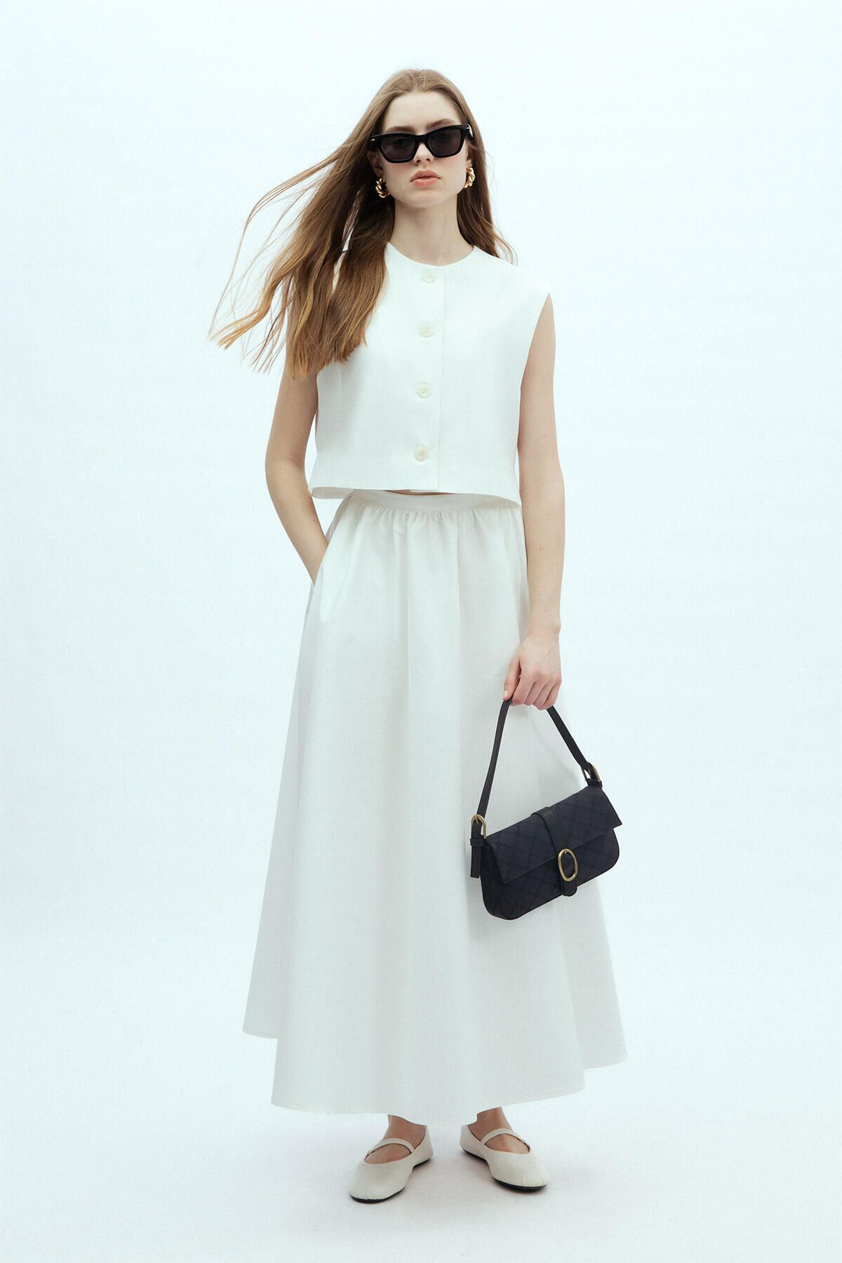 complete the look image