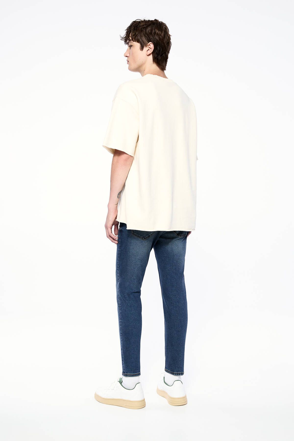 Pull & Bear-Carrot-Fit Jean with Pale Effect 4