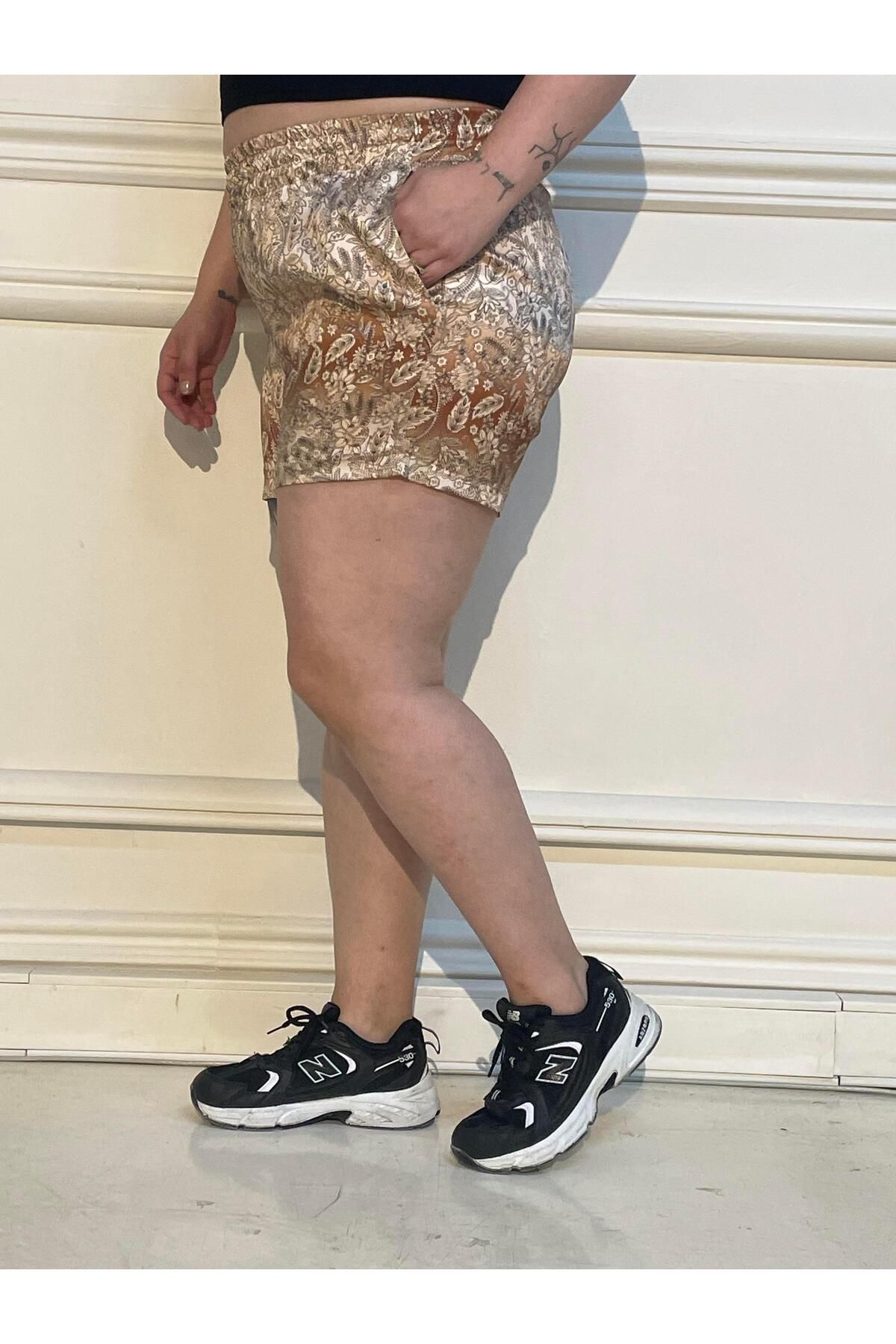 DISENTIS MODEST-Patterned Satin Tile Shorts - Plus Size, Side Pockets and Elastic Waist 2