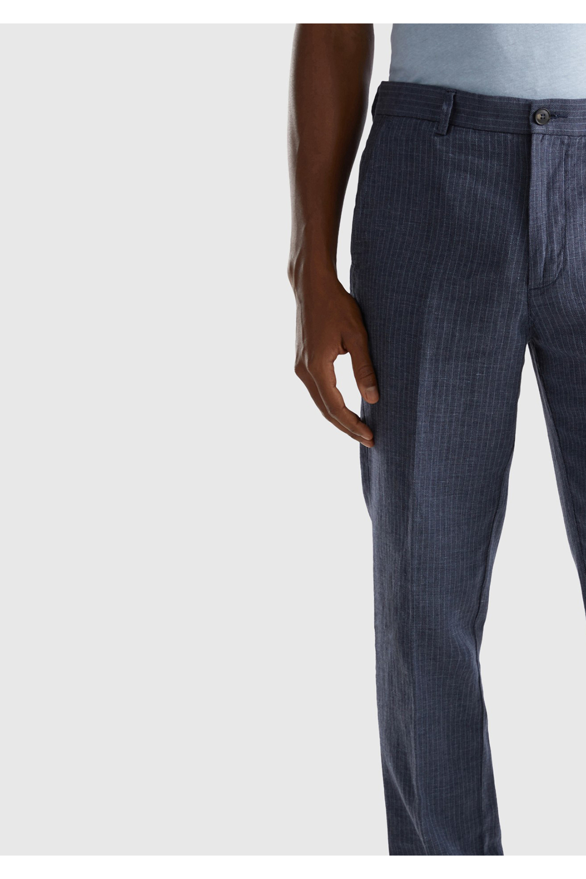 یونایتد کالرز آو بنتون شلوار مردانه طرح کتان نیلی با جیب‌های لوله‌دار و سوراخ‌های کمربند