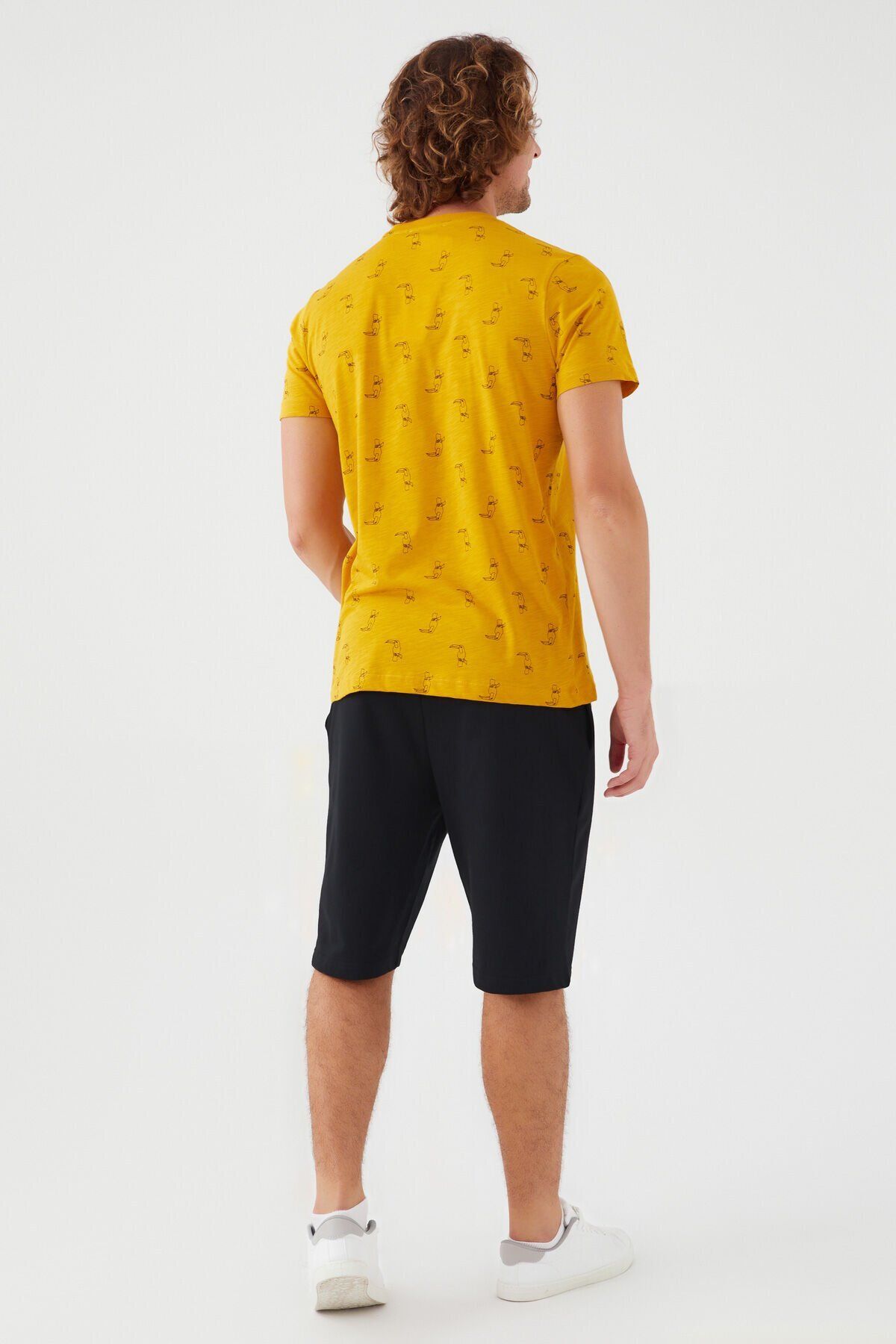 complete the look image