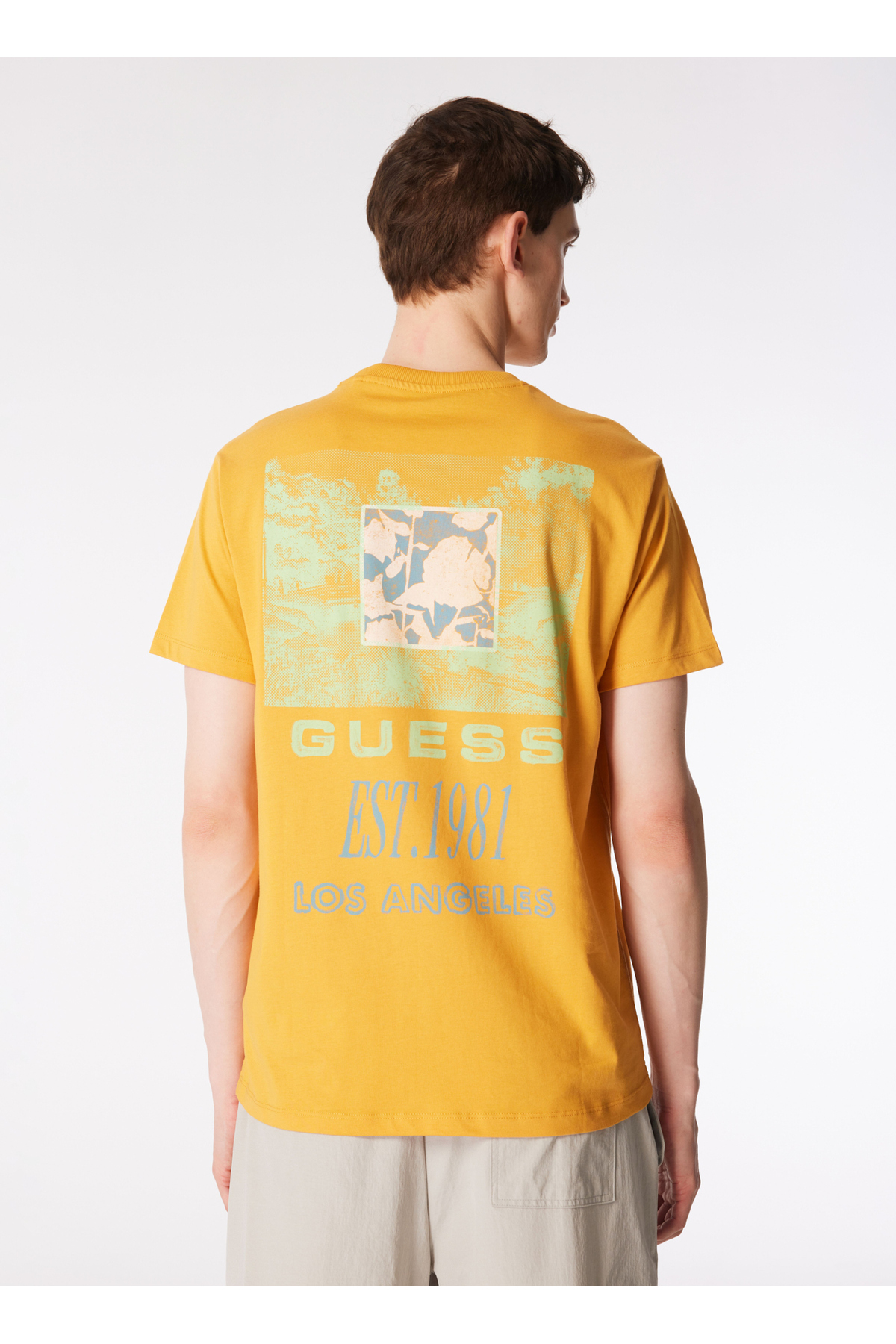 تیشرت مردانه قهوه ای گسGuess | 5003122932 اورجینال - تصویر 5