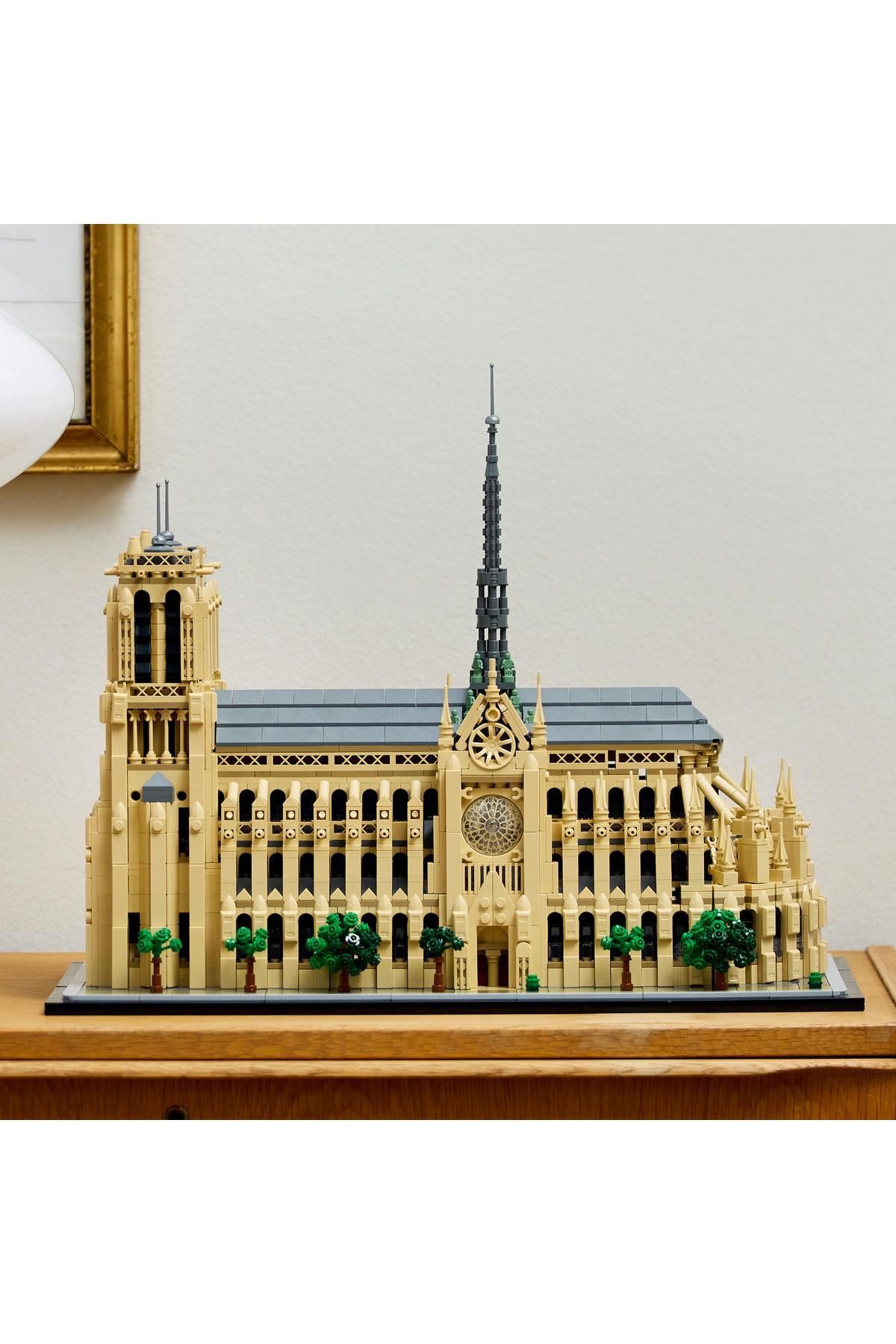 LEGO-® Architecture Notre-Dame de Paris Set 21061 7