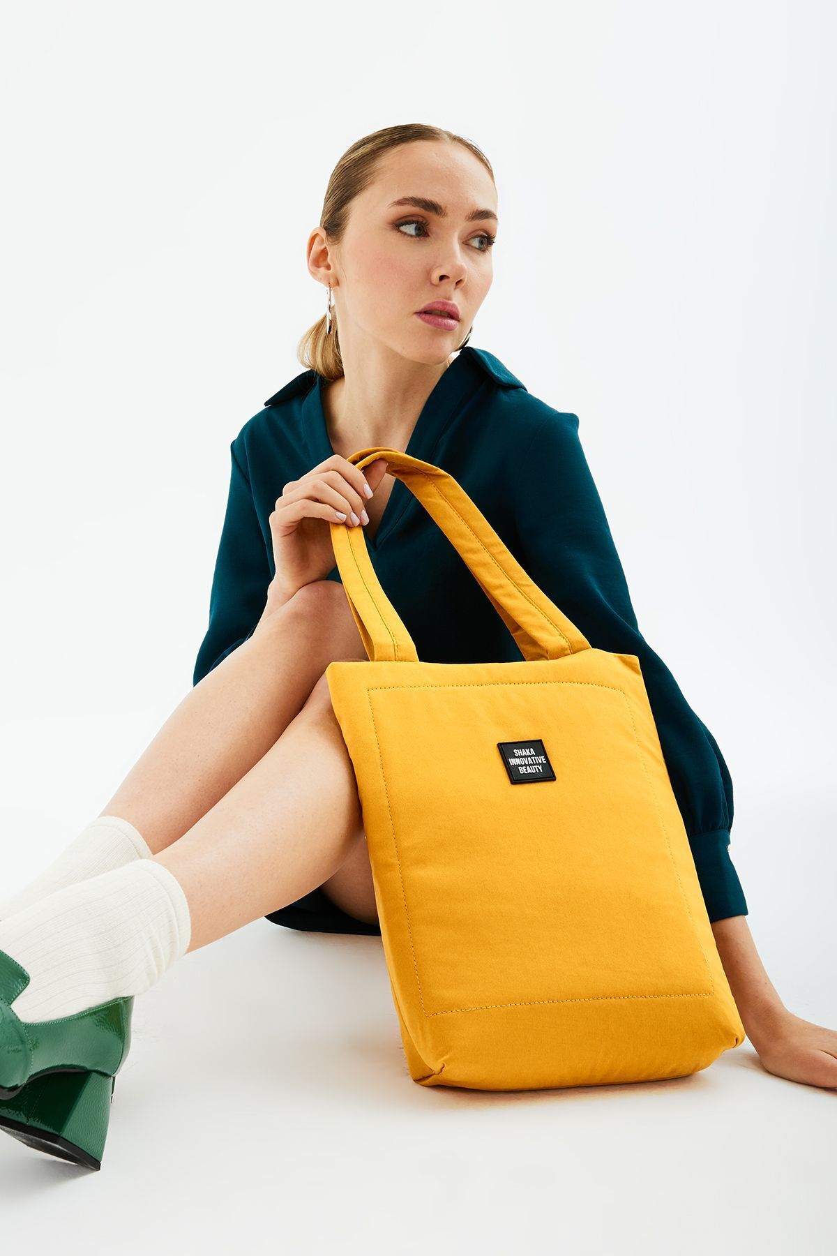 SHAKA-Mustard U27 Snap Closure Back 2 Pocket Detailed 3 Compartment Canvas Daily Women's Shoulder Bag 38 2