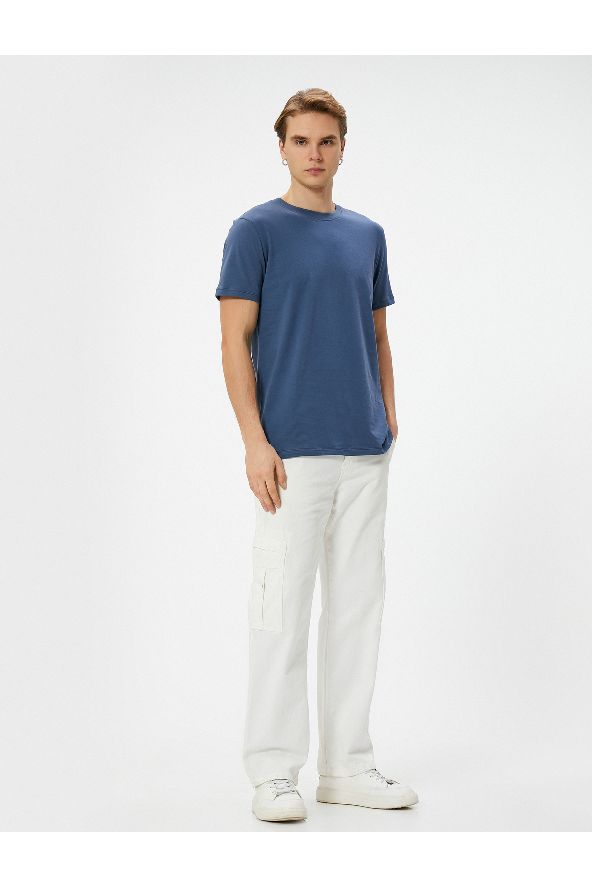 تیشرت پایه آستین کوتاه یقه اسلیم فیت