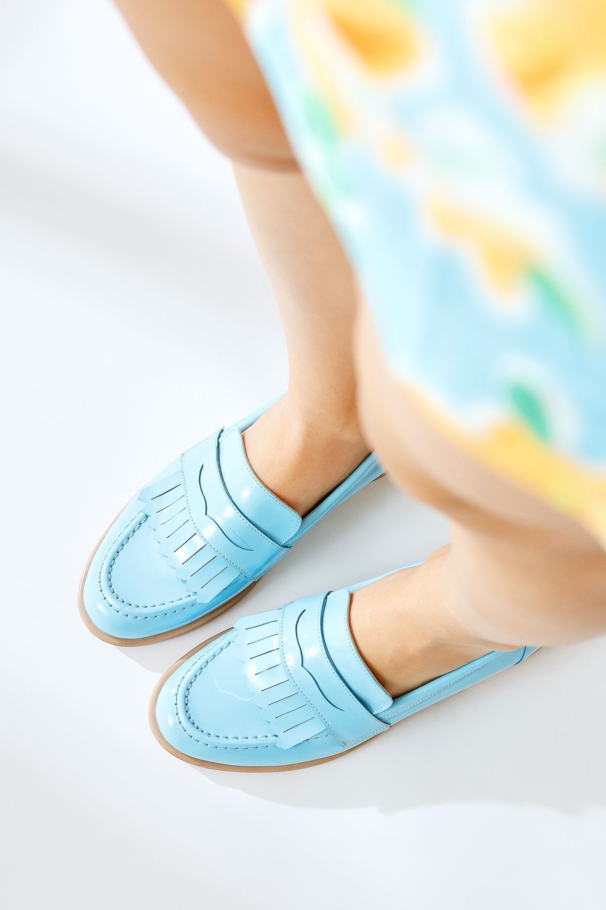 Limoya-Pantofi casual de damă Begona Blue din piele lacuită cu detaliu ciucuri 2