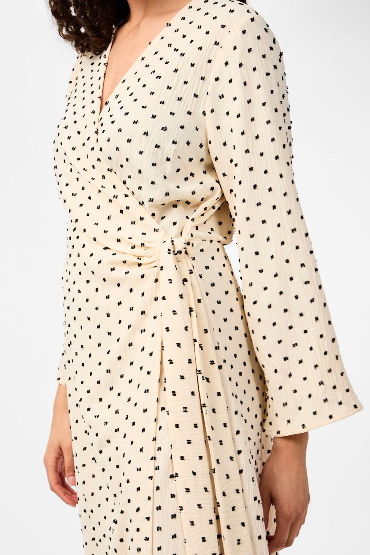 YAS.-CUSHION 7/8 - Υψηλό μέγεθος Small Cut Wrap Dress S. 6