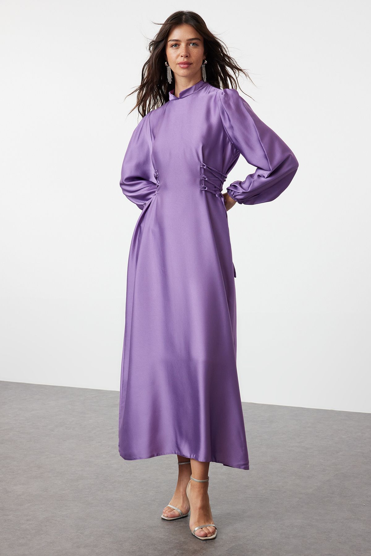 Trendyol Modest Satynowa Suknia Wieczorowa - Liliowa, Britli Talia, Kobieta - 42