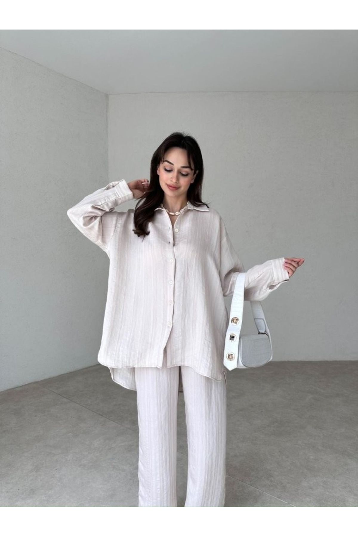 My Blog-Beiges Set aus gestreiftem Hijab-Langarmhemd und Hose 2