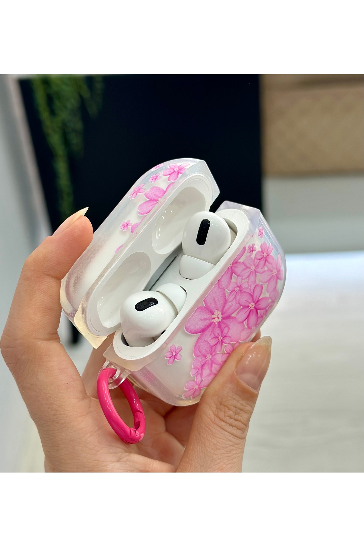 Airpods Pro - Pro2 Uyumlu Özel Tasarımlı Kalın Silikon Koruyucu Kılıf 2