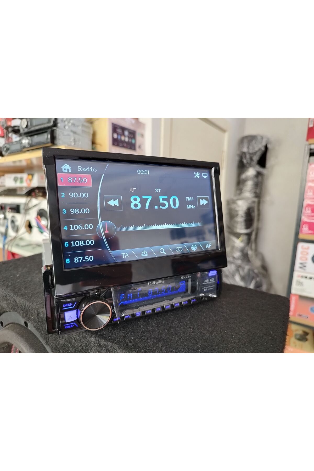 Cadence CD7830 İNDASH TEYP USB AUX BLUETOOTH GERİ KAMERALI 3 ANFİ
