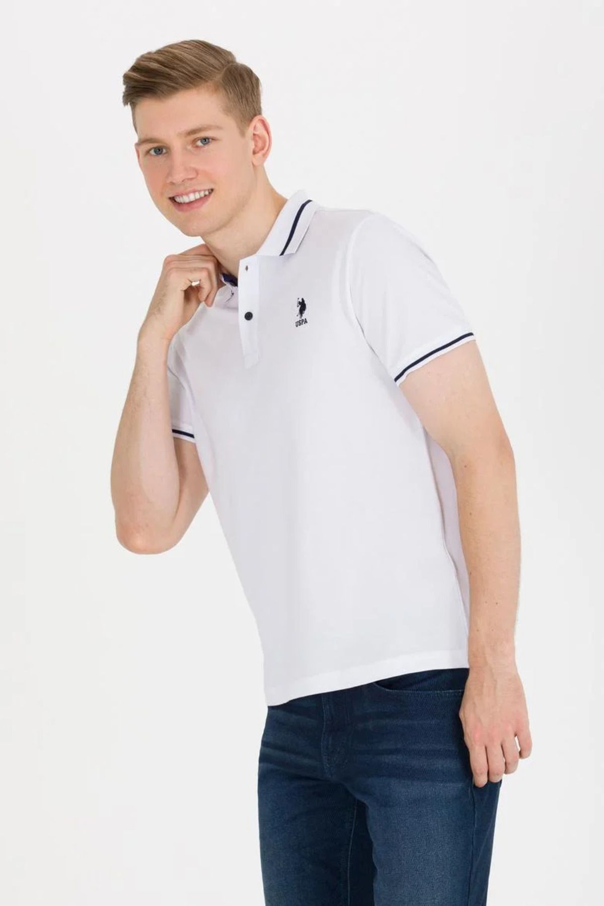 U.S. Polo Assn.-تي شيرت أبيض بياقة بولو بقصة ضيقة للرجال 4