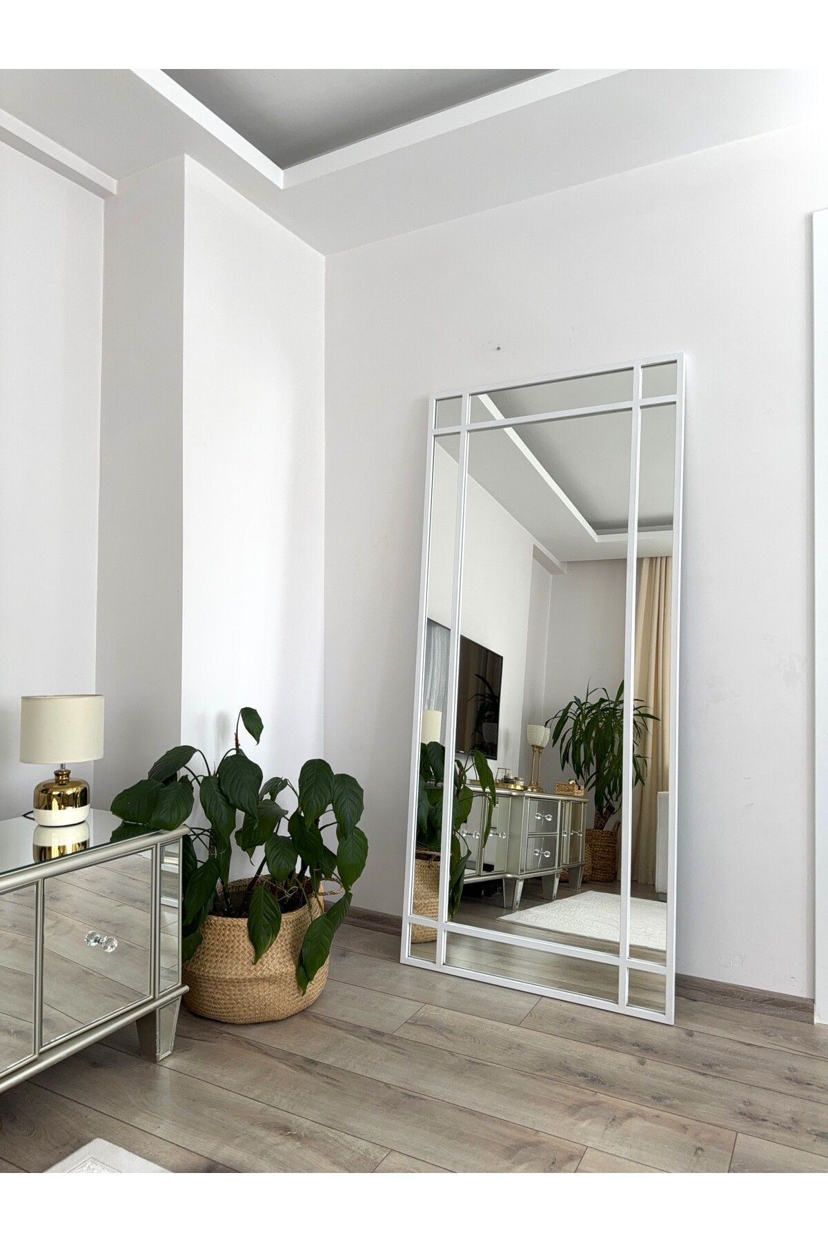 180x80 Cm Beyaz Metal Çerçeveli Dekor Ayna