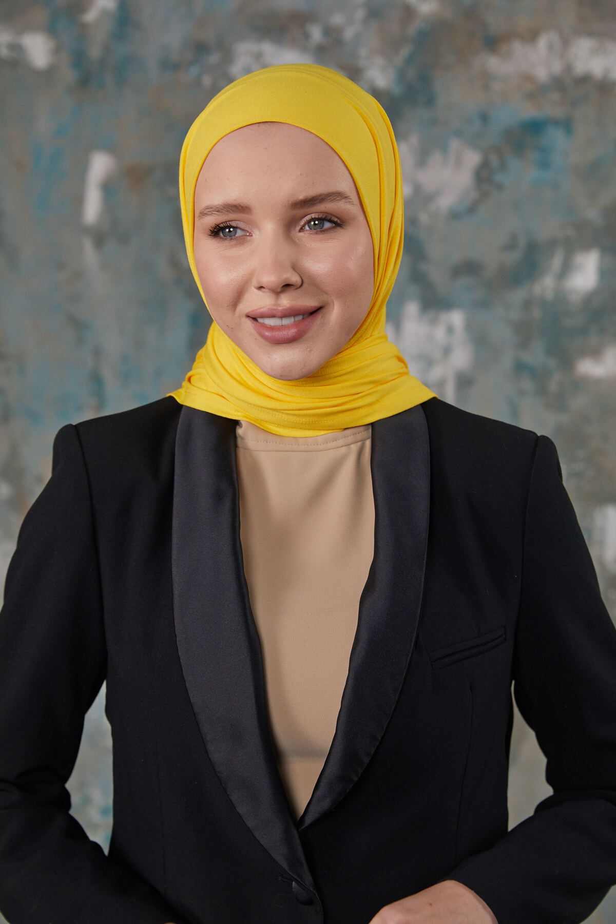 Differenza-Yellow Combed Shawl 4