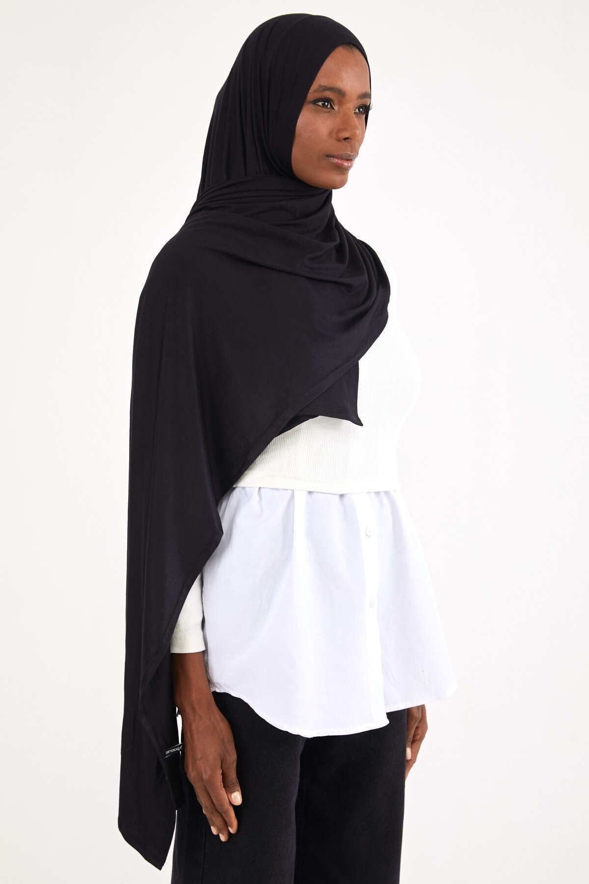 Differenza-Black Combed Shawl 2