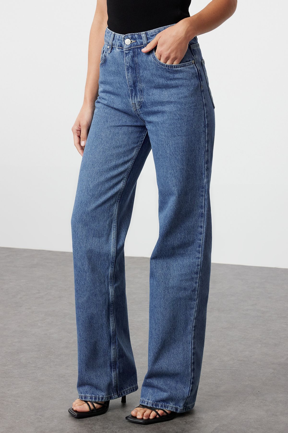 Trendyol Collection Kék magas derekú széles lábú farmer TWOSS23JE00068