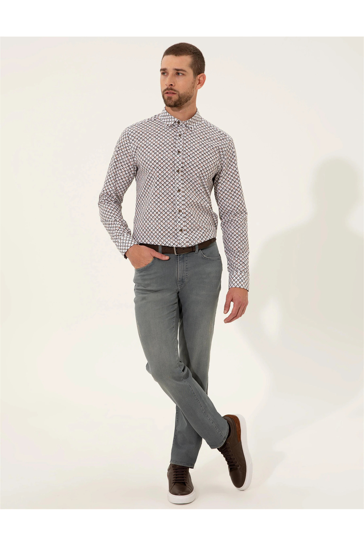 پیراهن مردانه قهوه ای پیرکاردین | 50255237 اورجینال - تصویر 3