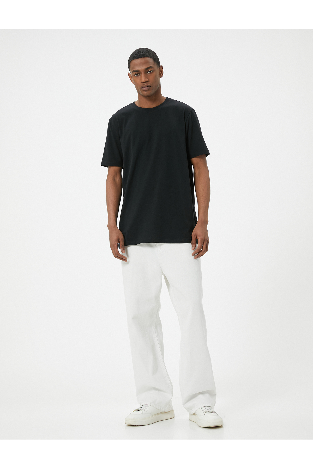 تیشرت پایه اسلیم فیت یقه آستین کوتاه نخی