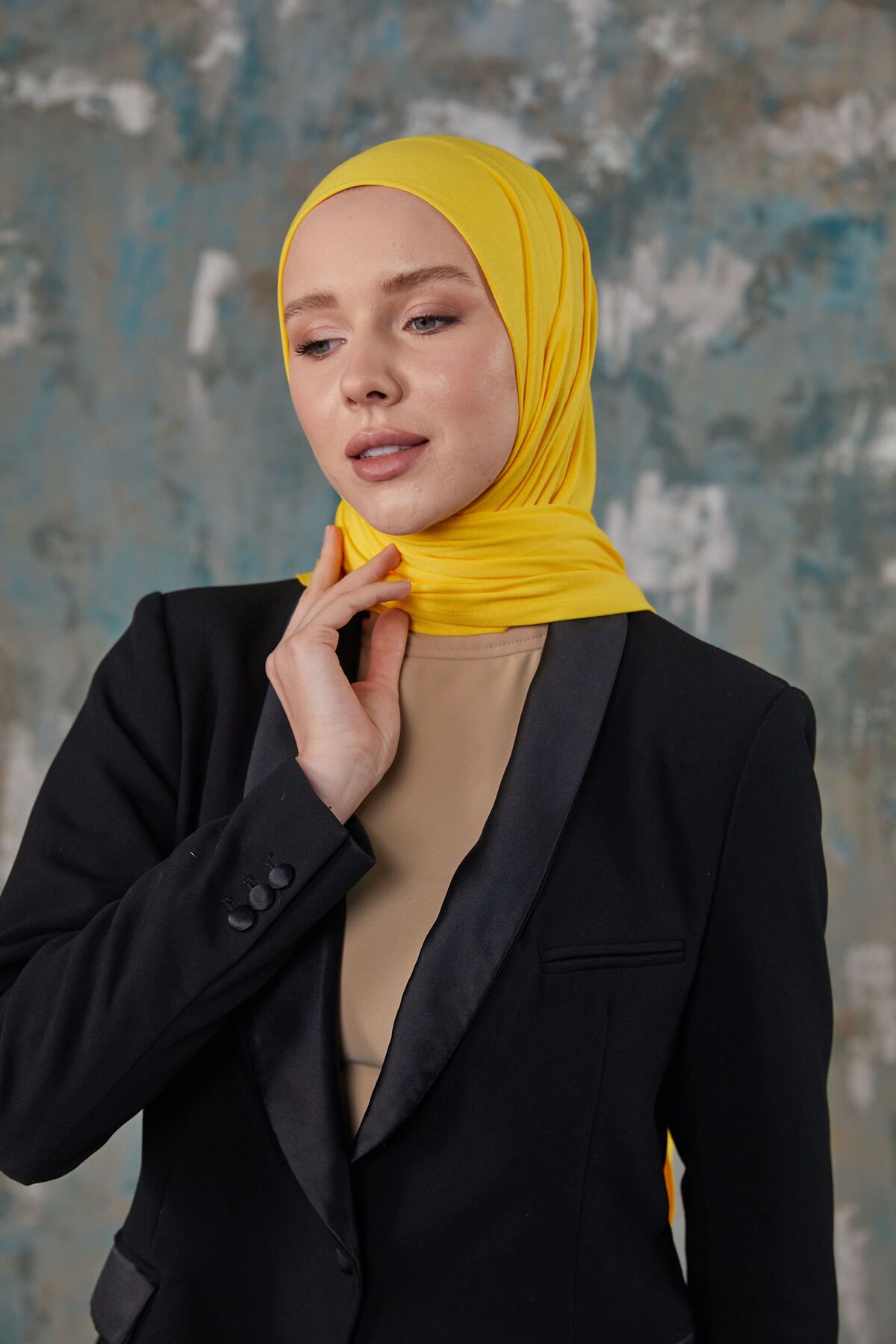 Differenza-Yellow Combed Shawl 3