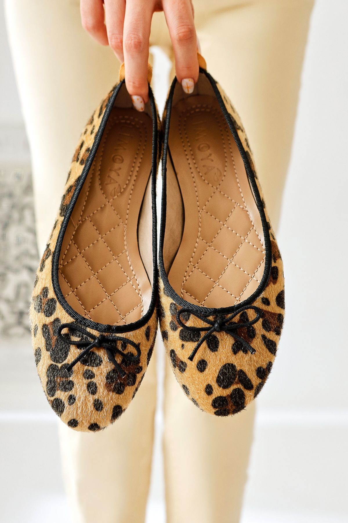 Limoya-Balerini Sille cu model leopard cu detaliu fundita cu pene 1