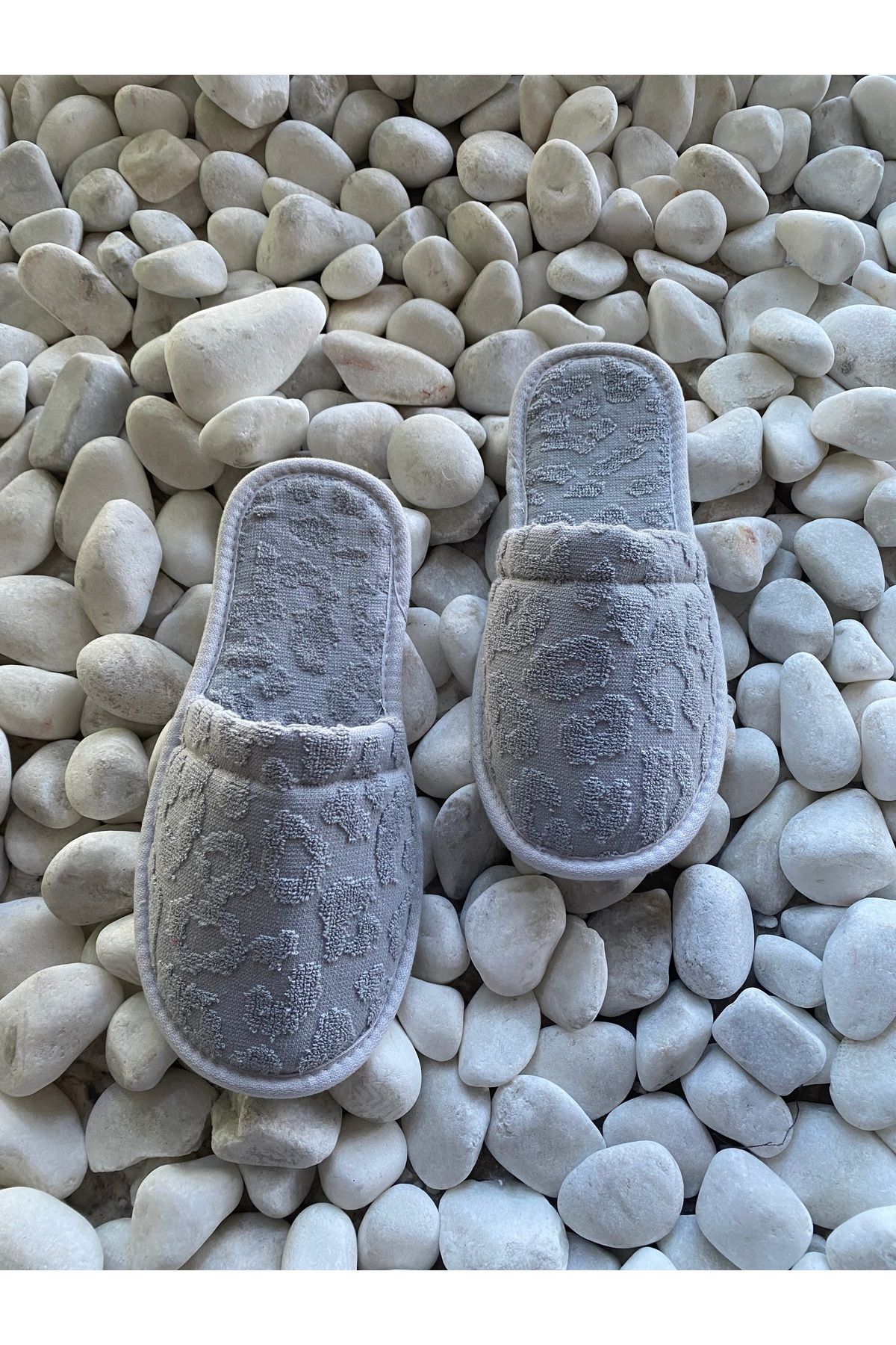 Lucy and Home-Leopard Patterned Jacquard Cotton Towel Slippers 2
