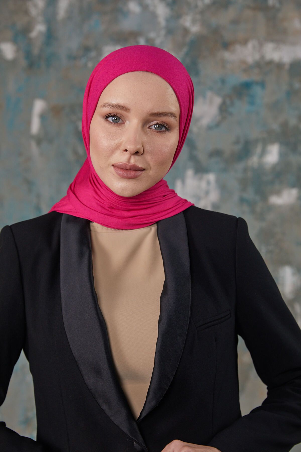 Differenza-Neon Fuchsia Combed Shawl 5