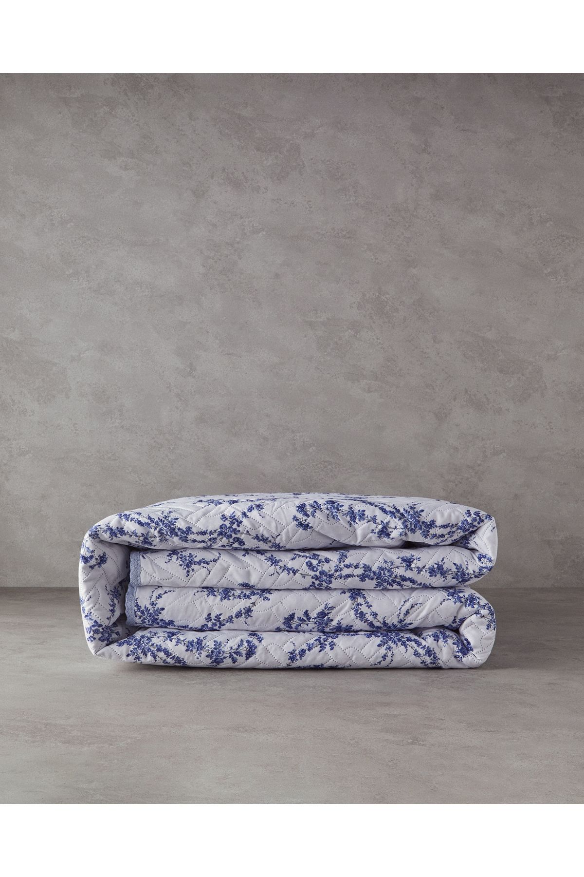 English Home-Blue Single Multi-Purpose Scroll Flowers Cover 4