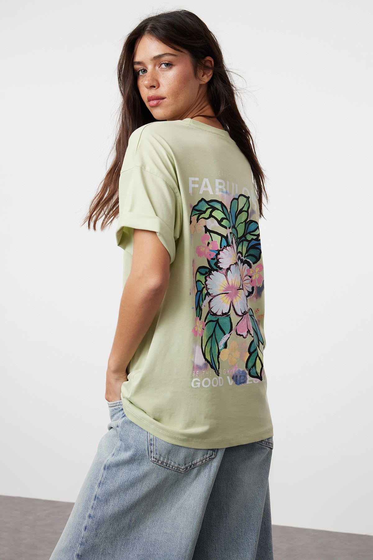 Trendyol Collection Kolor miętowy – 100% bawełna T-shirt oversize z nadrukiem z tyłu i z przodu TWOSS24TS00183
