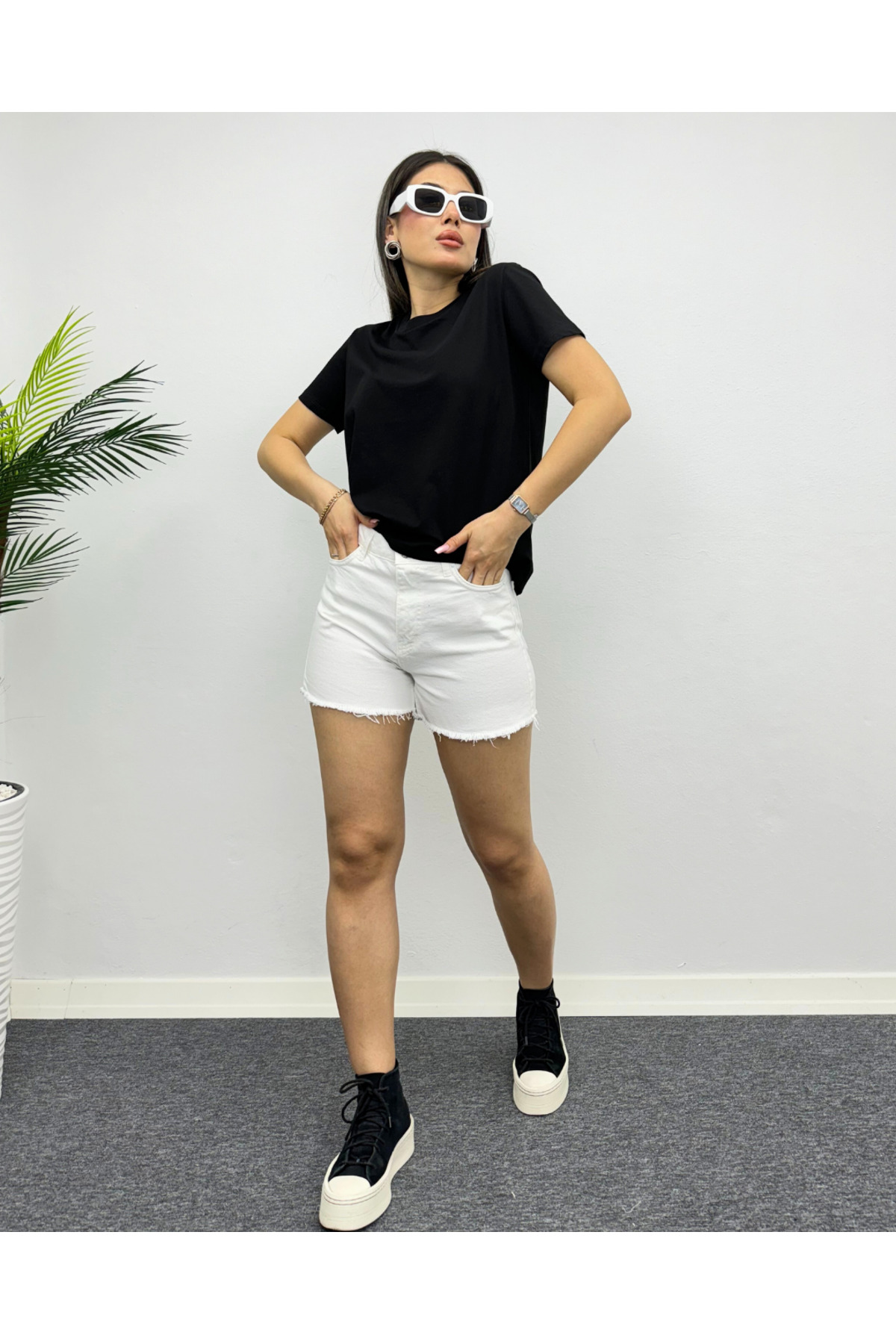 Bisiklet Yaka Basic Tişört