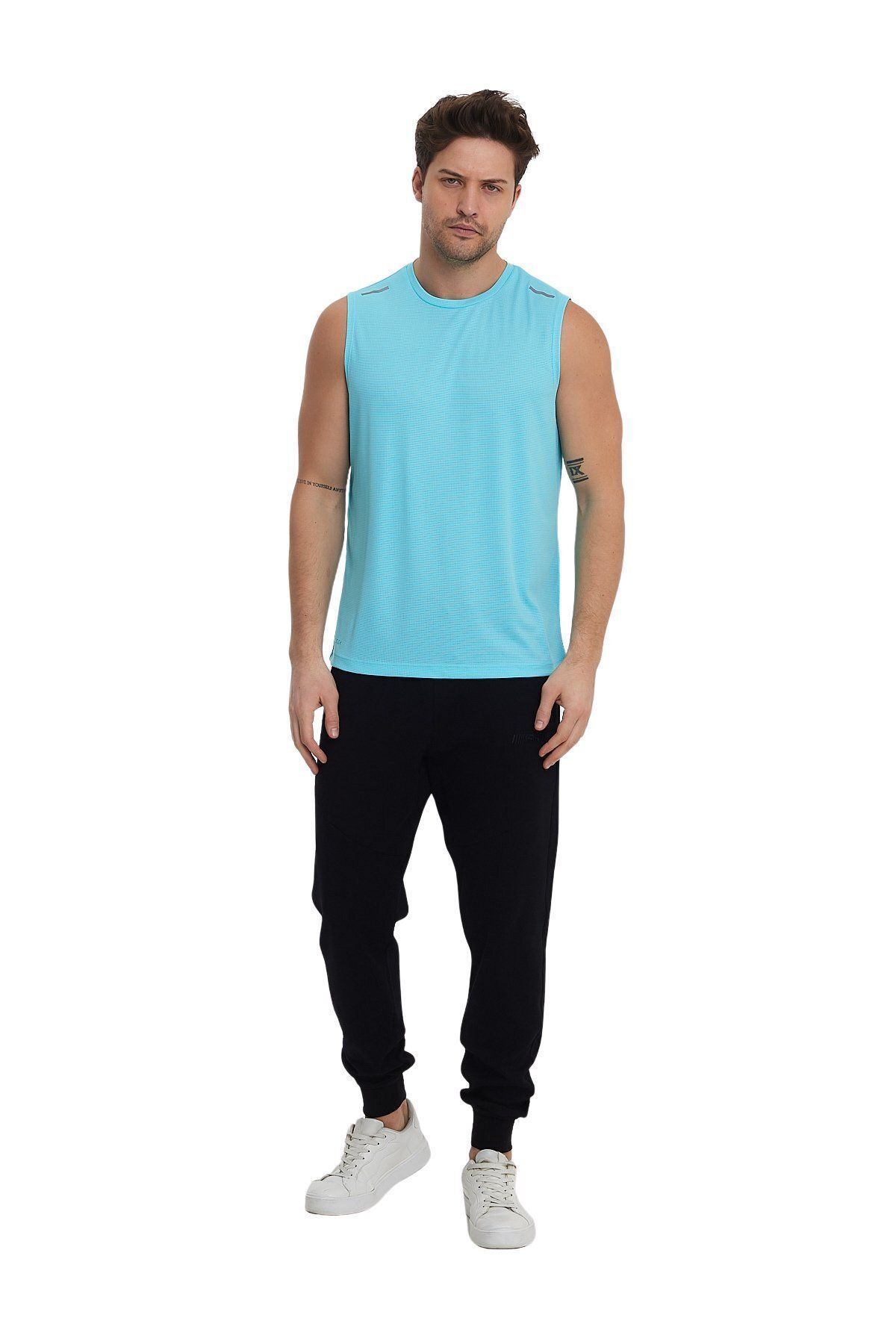 complete the look image