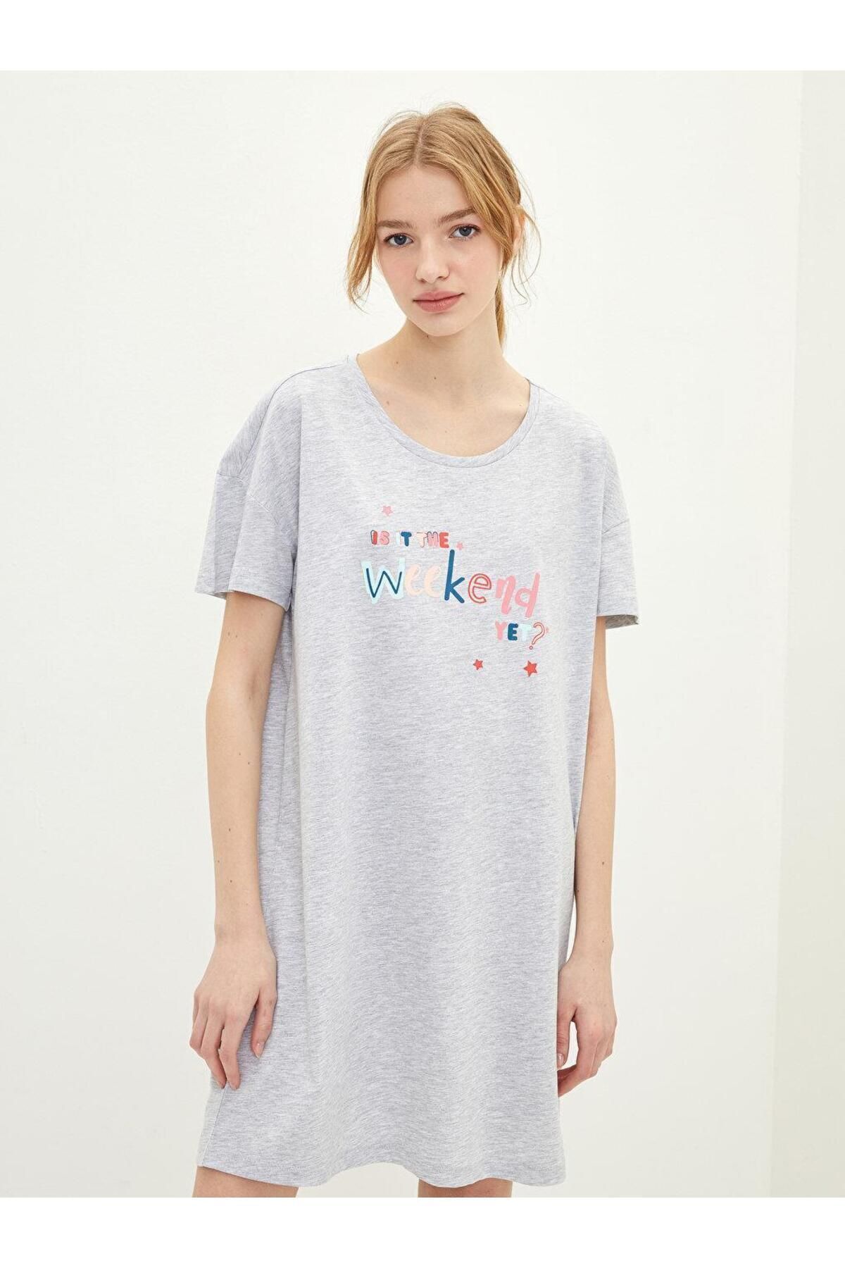 LC Waikiki-LCW DREAM Crew Neck Text Printed Short Sleeve Women's Nightgown 1
