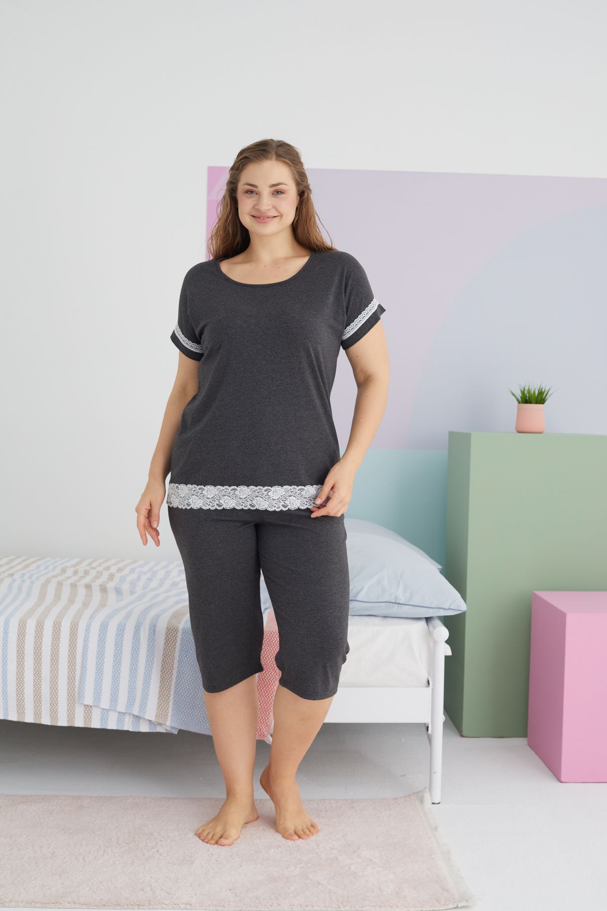 Siyah İnci-Large Size Anthracite Curve Oversize Capri Set 1